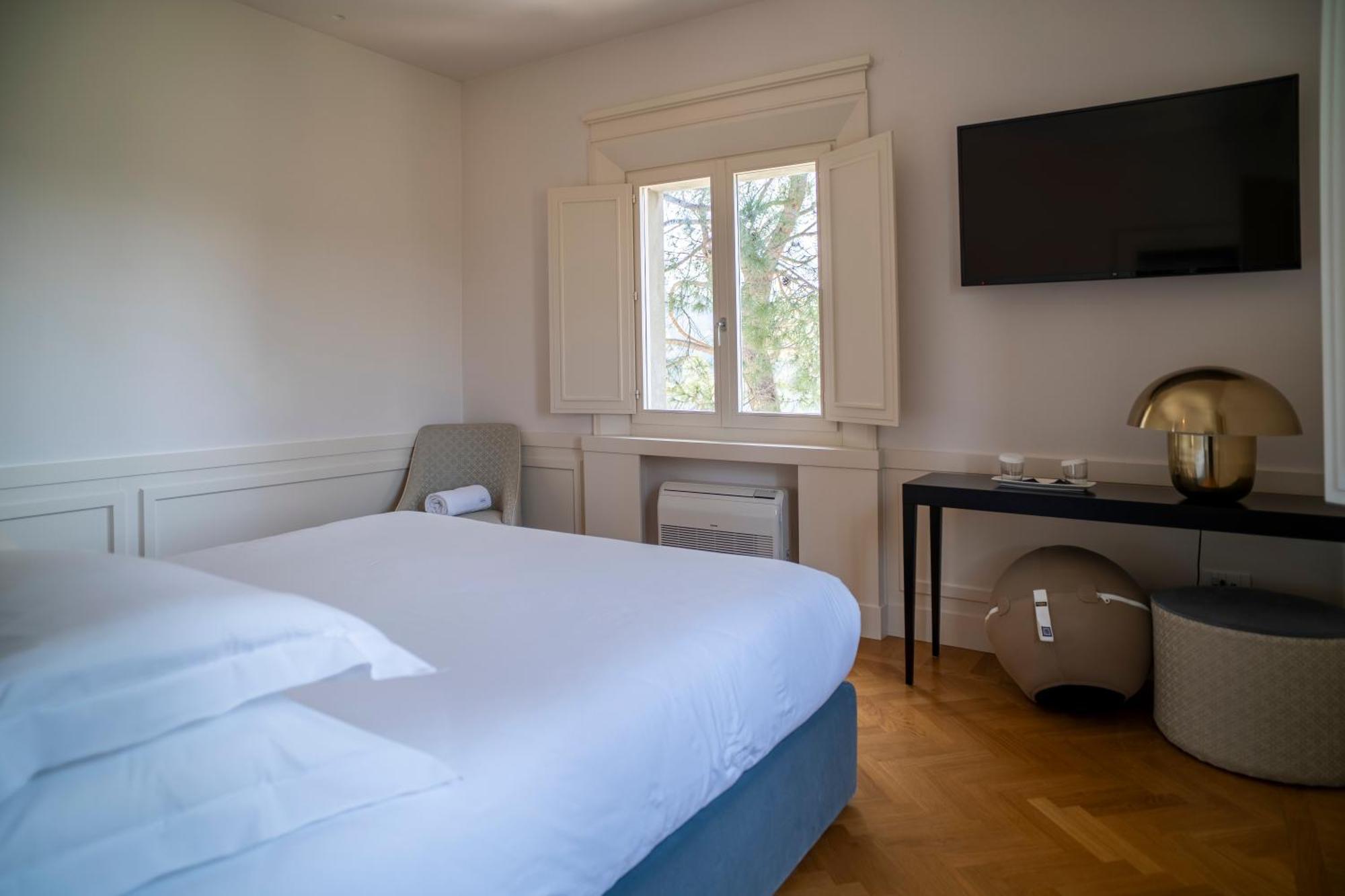 Boutique Hotel Villa Monty Banks Cesena Eksteriør billede